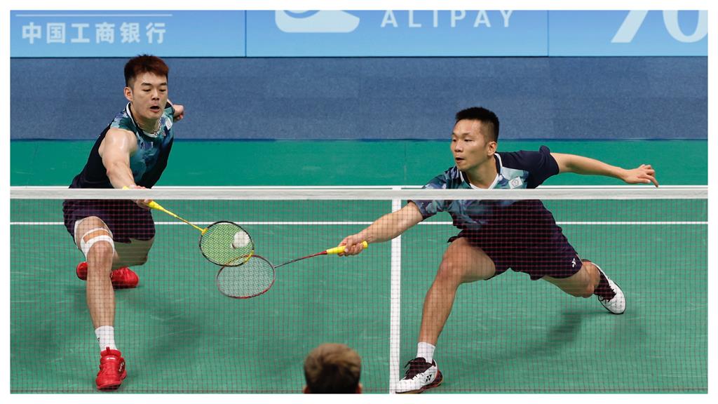 羽球「黃金男雙」發威!麟洋配退印尼挺進4強