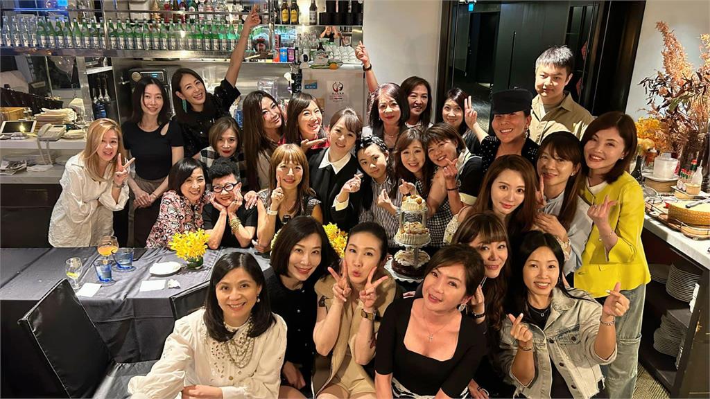 郁方尪記錯結婚年份?毫無求生欲「回1句話」笑歪網