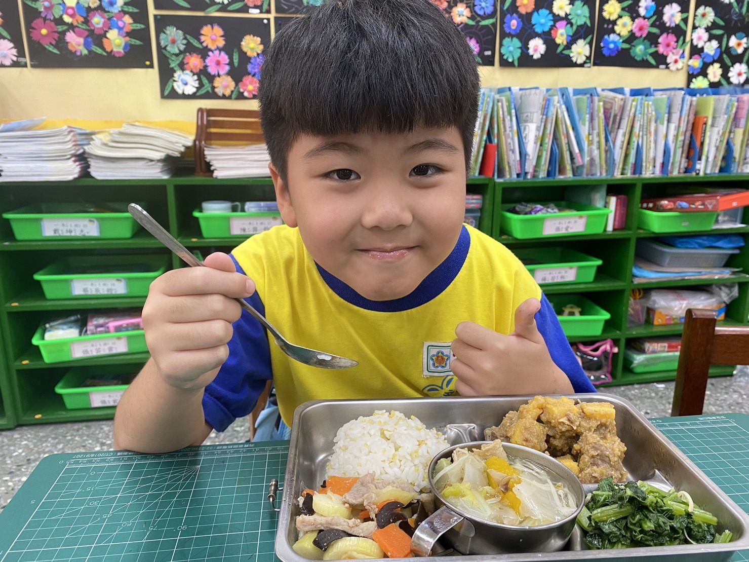 桃園教育局推營養午餐結合在地食材 龍潭學童享用筊白筍鮮甜 S 42041450 0
