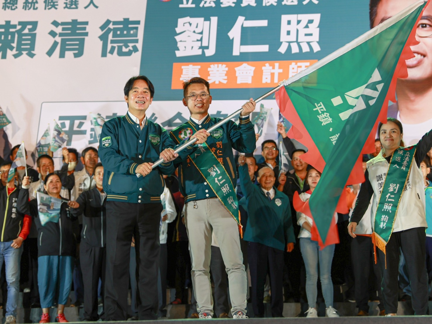 劉仁照、賴清德成立平鎮競總 喊打破家族政治 S 42852372 0