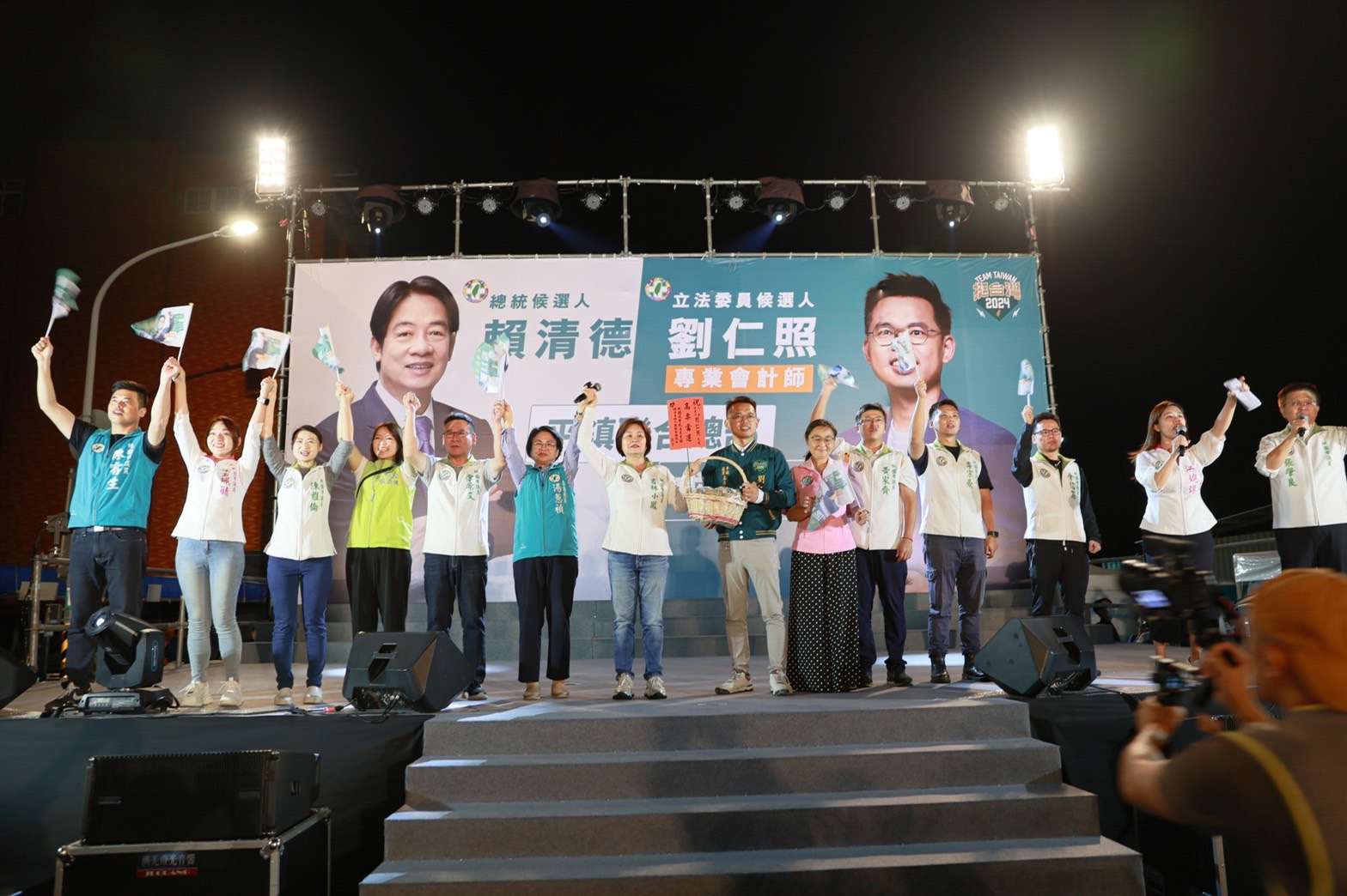 劉仁照、賴清德成立平鎮競總 喊打破家族政治 S 42852374 0