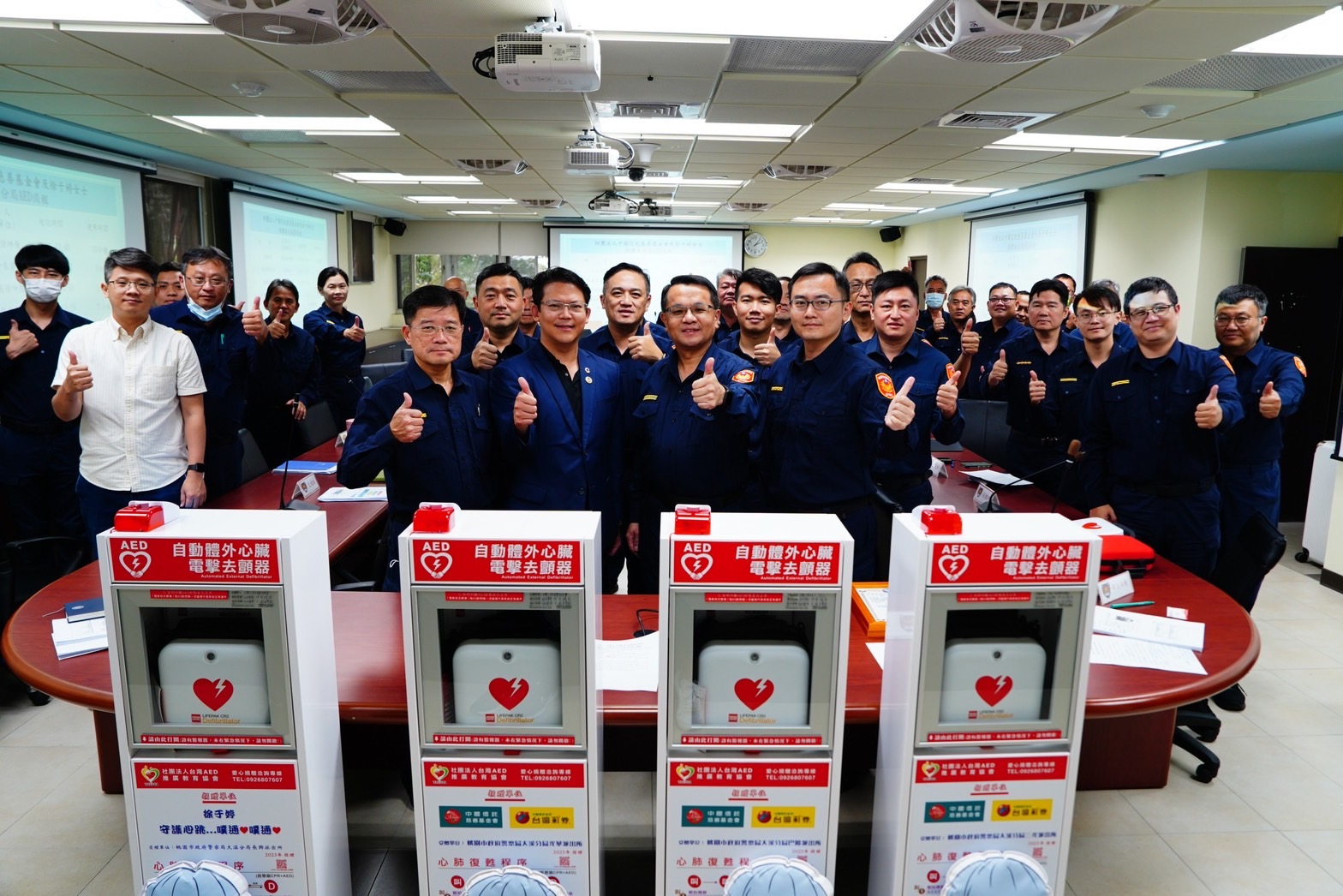 善心民眾捐大溪警分局4台AED 提升偏鄉緊急救護品質 S 4939903 0