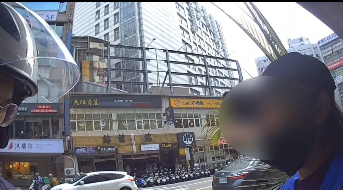 【有片】女車手商場取款行跡可疑 警偱線逮詐騙同夥 S 6447538
