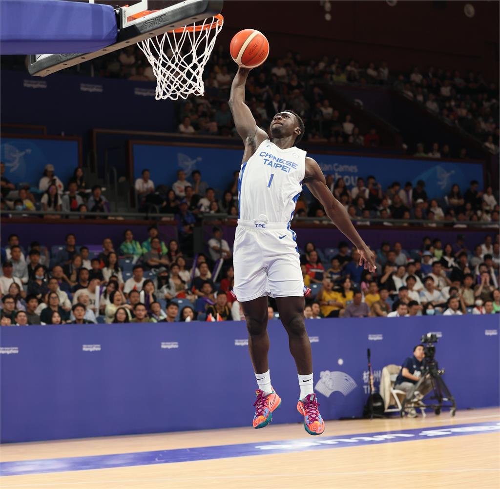 台灣籃球虐爆哈薩克!83:62取勝