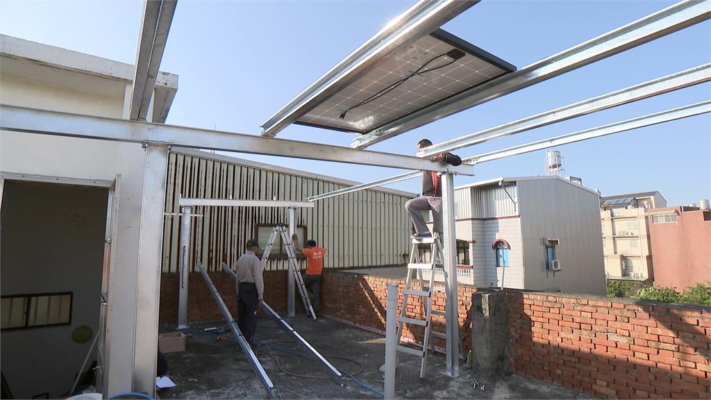 拚擴大綠電自產速!北市爭取降低違建屋頂種電門檻