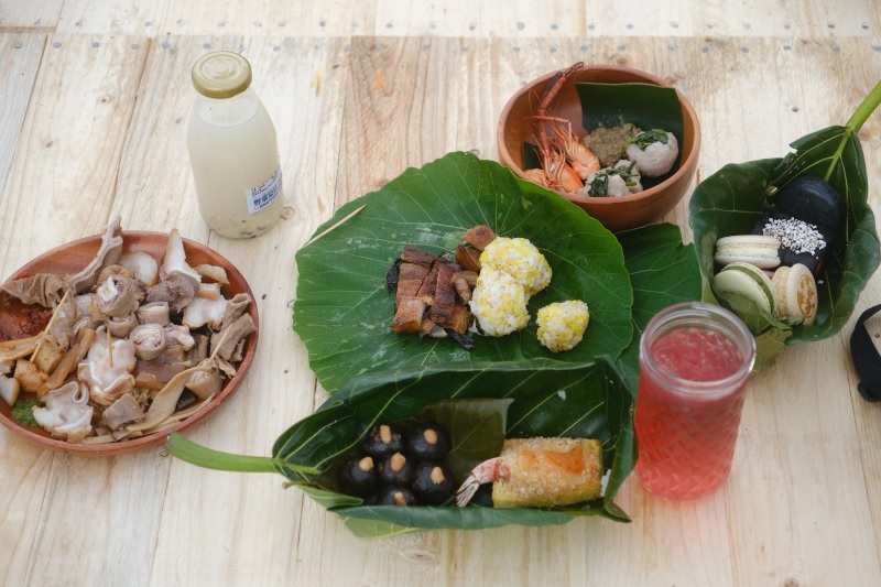 以流域之名相會 在山坡上望海野餐 共享溪水潤澤的慢食餐桌 南迴流域傳統的料理臺東縣政府提供