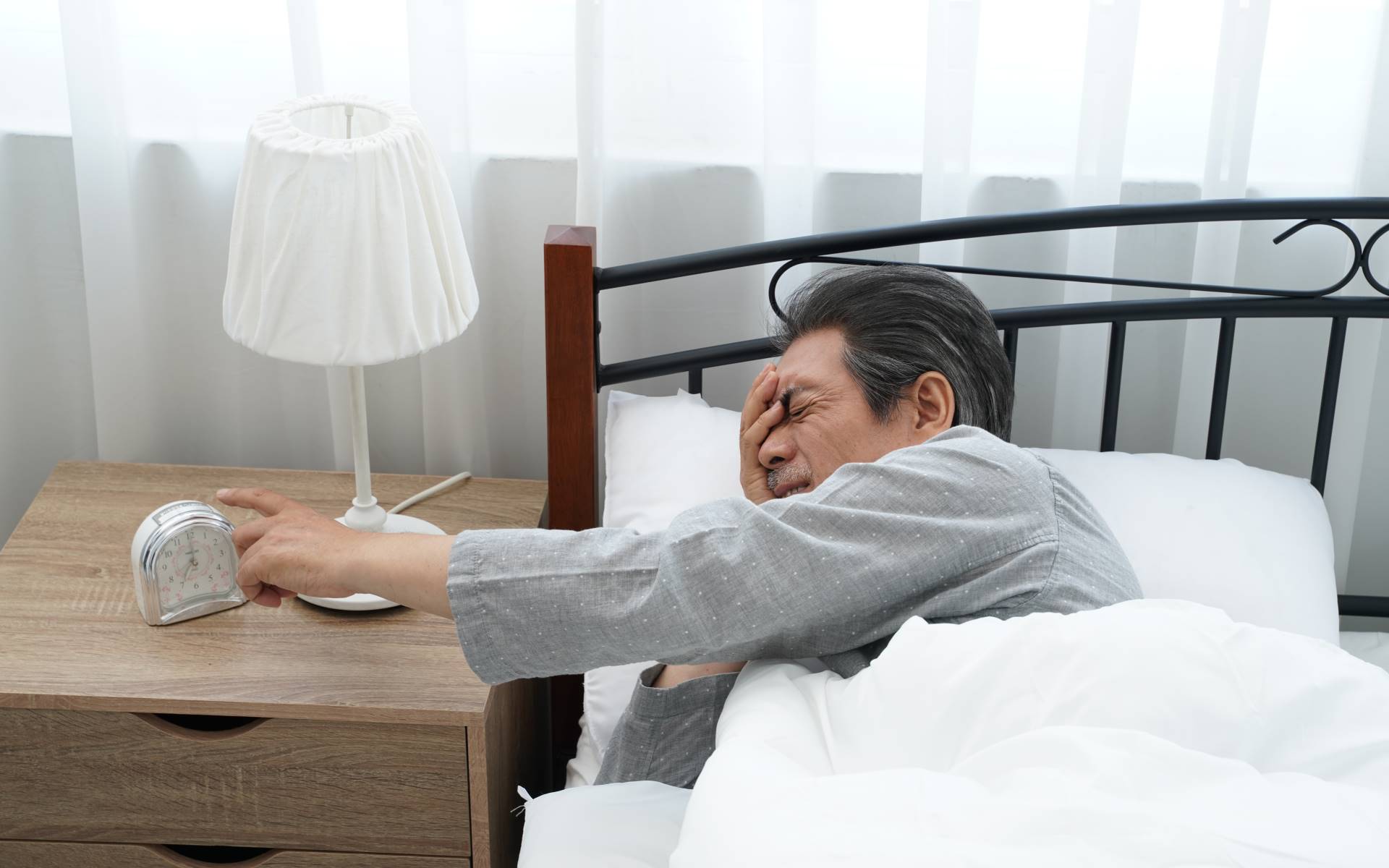 睡眠呼吸中止症是老年人的常見疾病，會造成身體慢性缺氧，可能導致糖尿病、心血管等