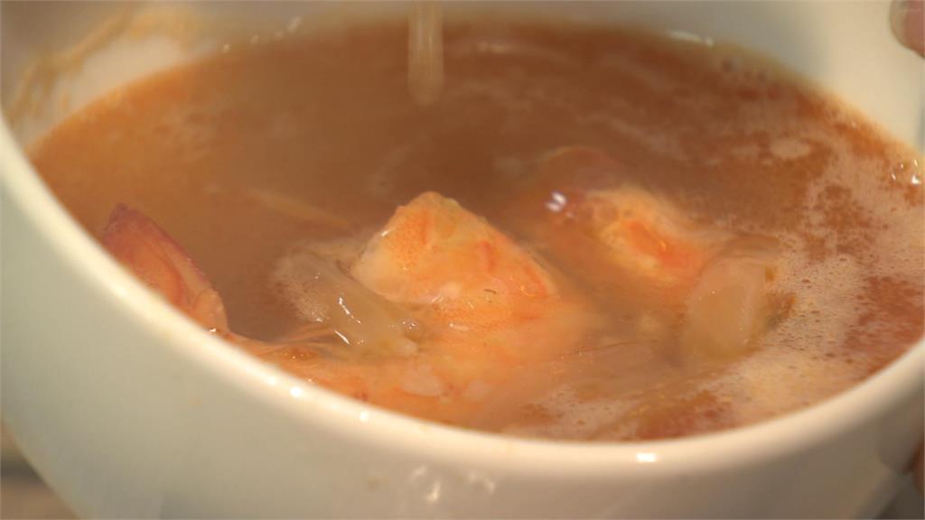 立冬進補!火鍋業者推麻油雞、濃蝦湯底搶商機