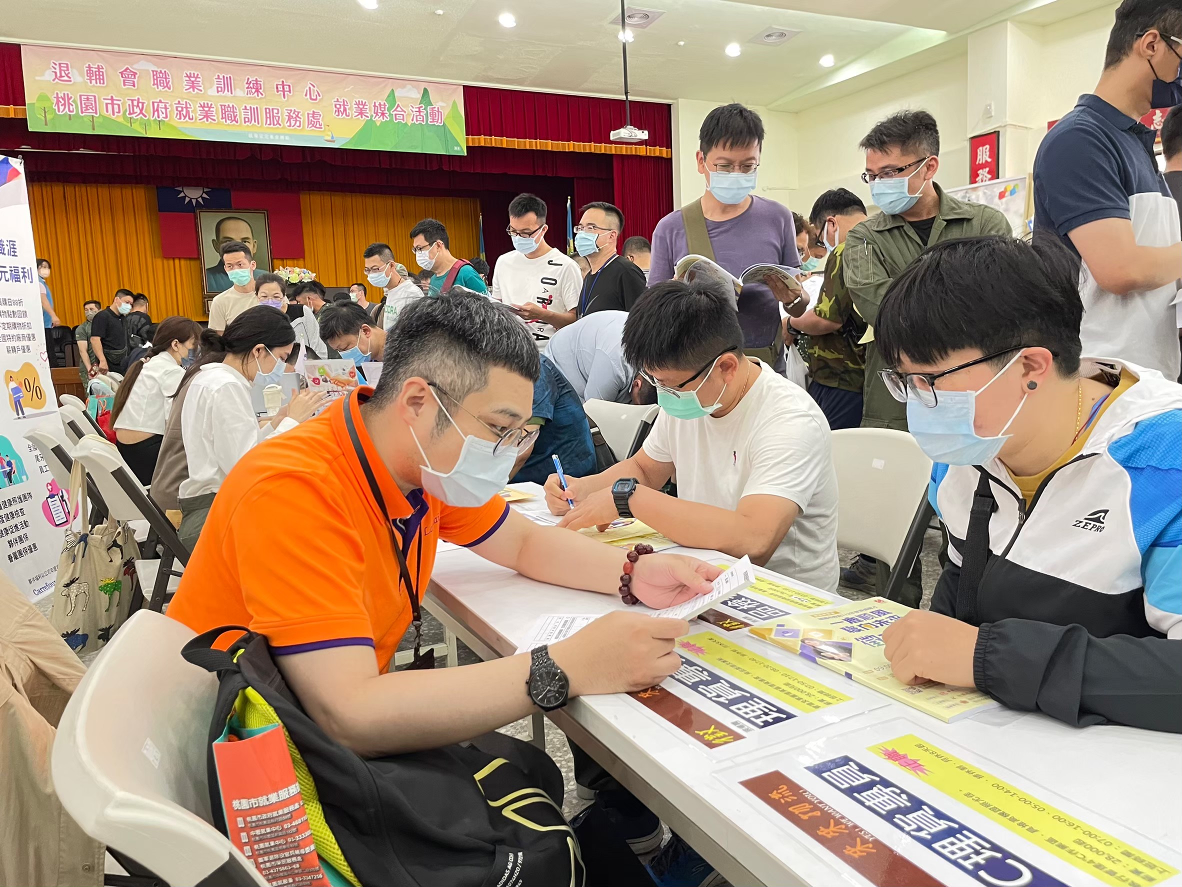 桃園就服處、退輔會11月舉辦2場徵才活動 83家廠商釋出逾3700職缺 11新聞稿照片04 0