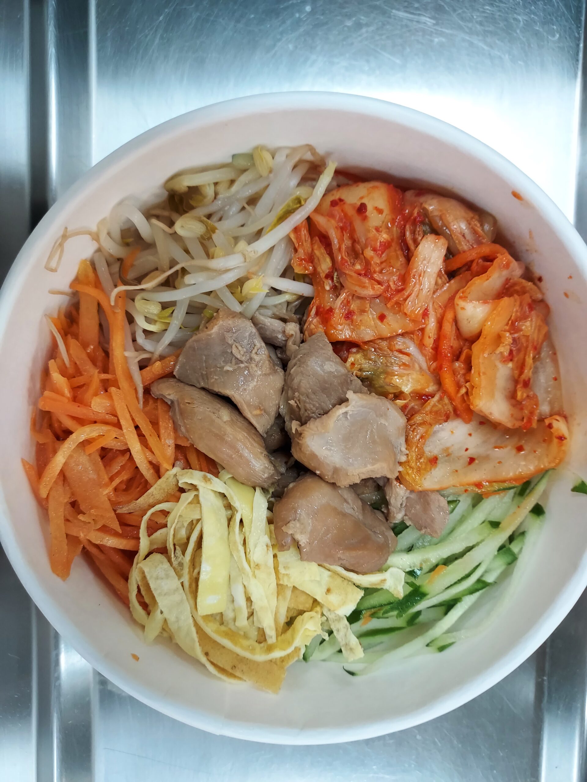 北榮桃分院不藏私公開食譜 「韓式泡菜雞肉拌飯」方便咀嚼又健康