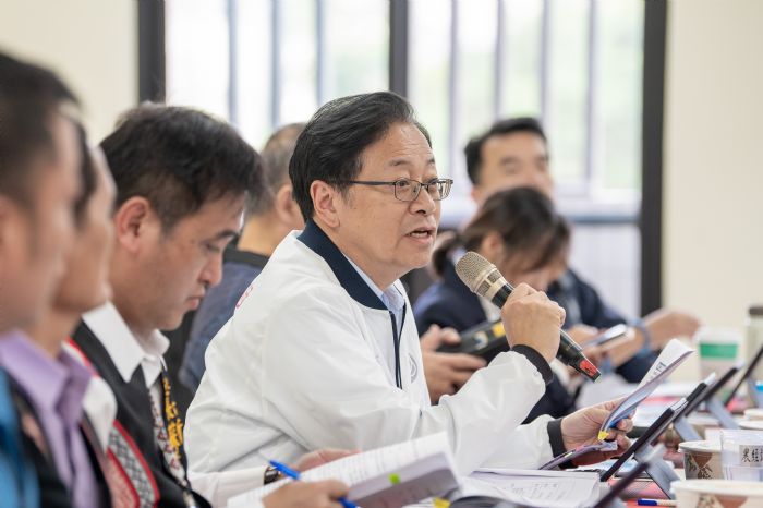 坐鎮災變中心工作會議 張善政提醒這時段風雨最劇烈 20231130171025793
