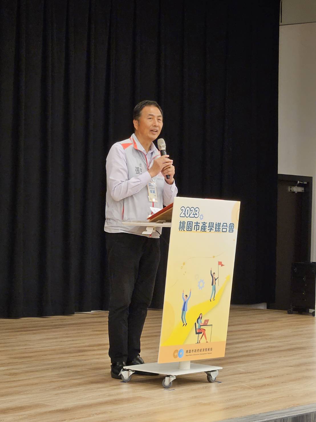 桃市經發局辦產學媒合會 集結優質大學解決缺工問題 250049