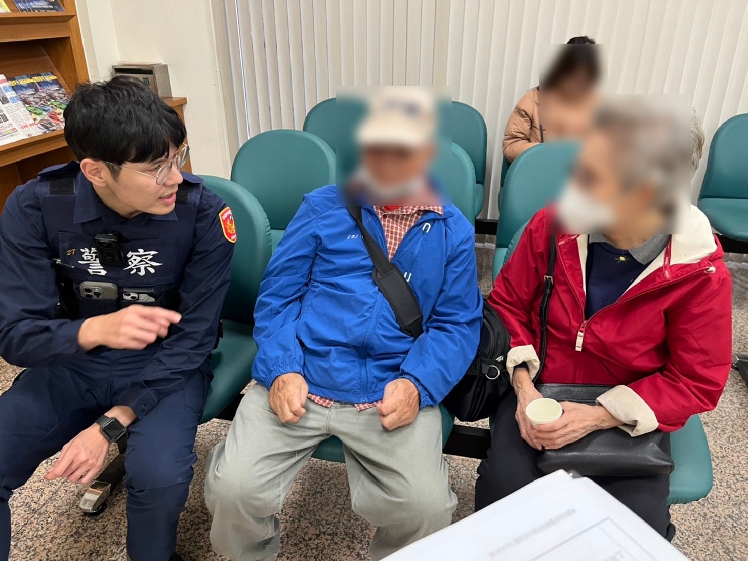 8旬翁臨櫃匯款1022萬 平鎮警銀得知用途急勸阻 262483 0