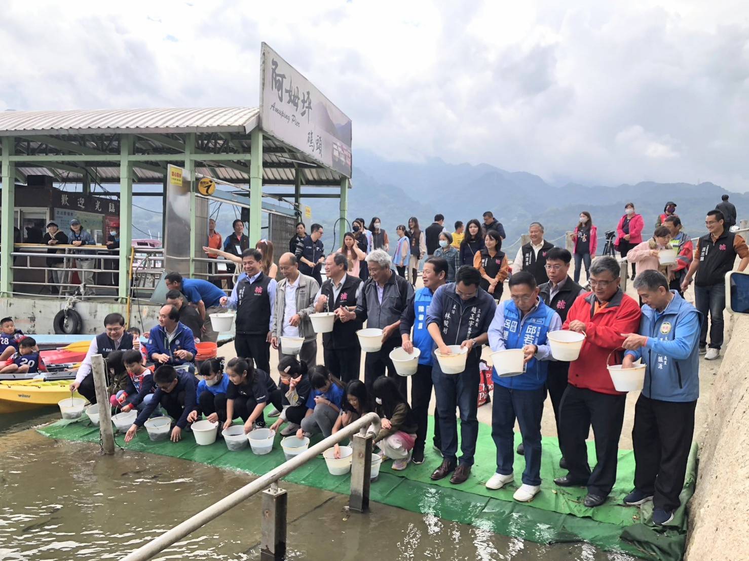 桃園石門水庫魚苗放流活動 創造漁業經濟、永續雙贏 361688 0