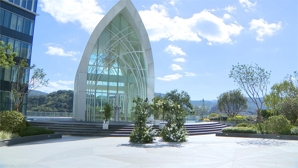 豪華婚禮不是夢! 飯店打造「天空森林」戶外禮堂