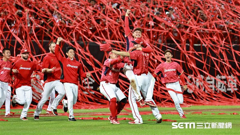 他神預測「味全龍戰績」 網跪了:來朝聖