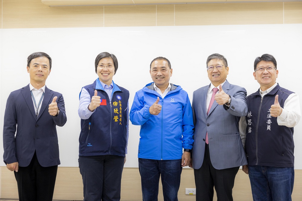 侯友宜公布環保永續政策 喊2045禁用燃油車 44445757