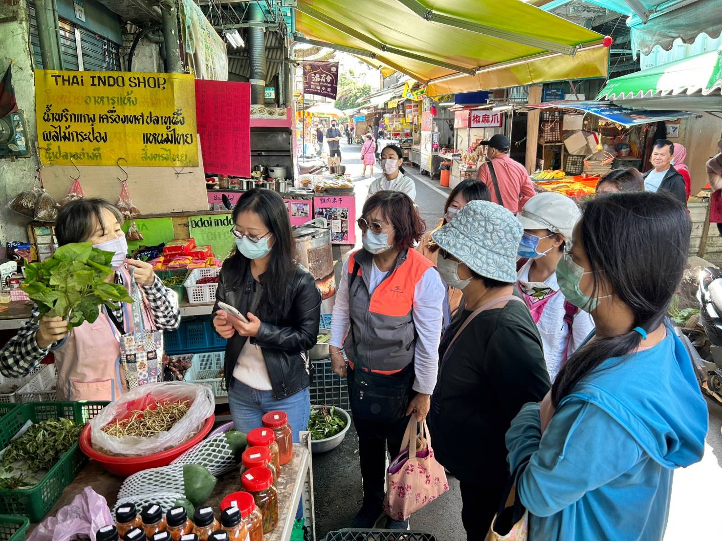 移民署桃園站舉辦龍岡文化體驗活動 採買異國食材大啖米干 519294