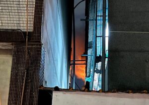 桃園區龍壽街民宅火警 1人死亡2人急救中