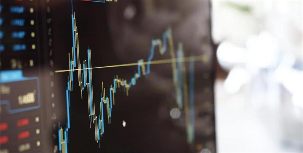 媽媽聽友人「股票月賺30萬」心動跟單!他狂勸退