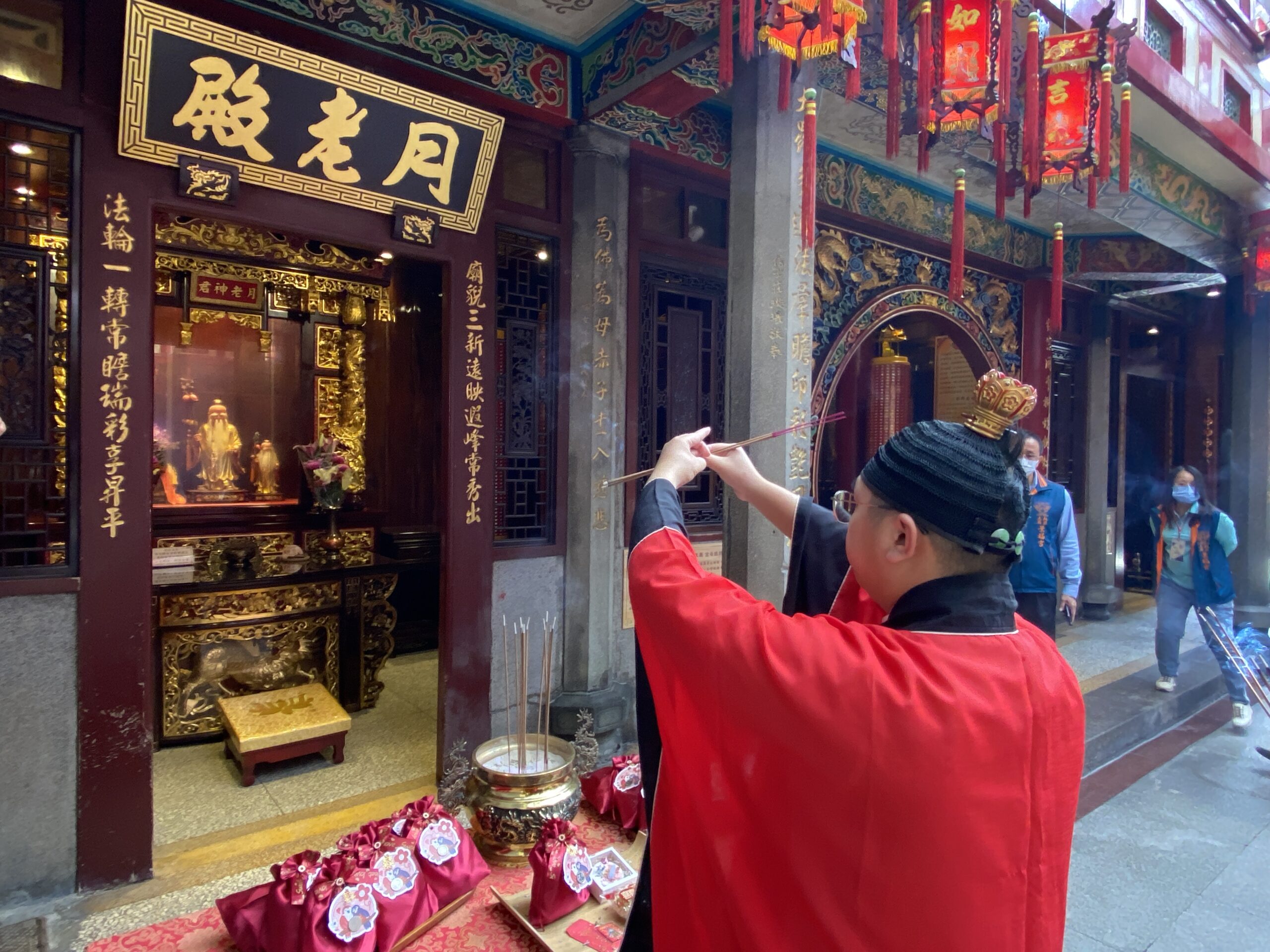 桃園民政局與景福宮合作 抽月老加持「五緣包」祝你早日脫單 96005B0F 4249 4C6C BE10 9DE2EC6F4C2B scaled
