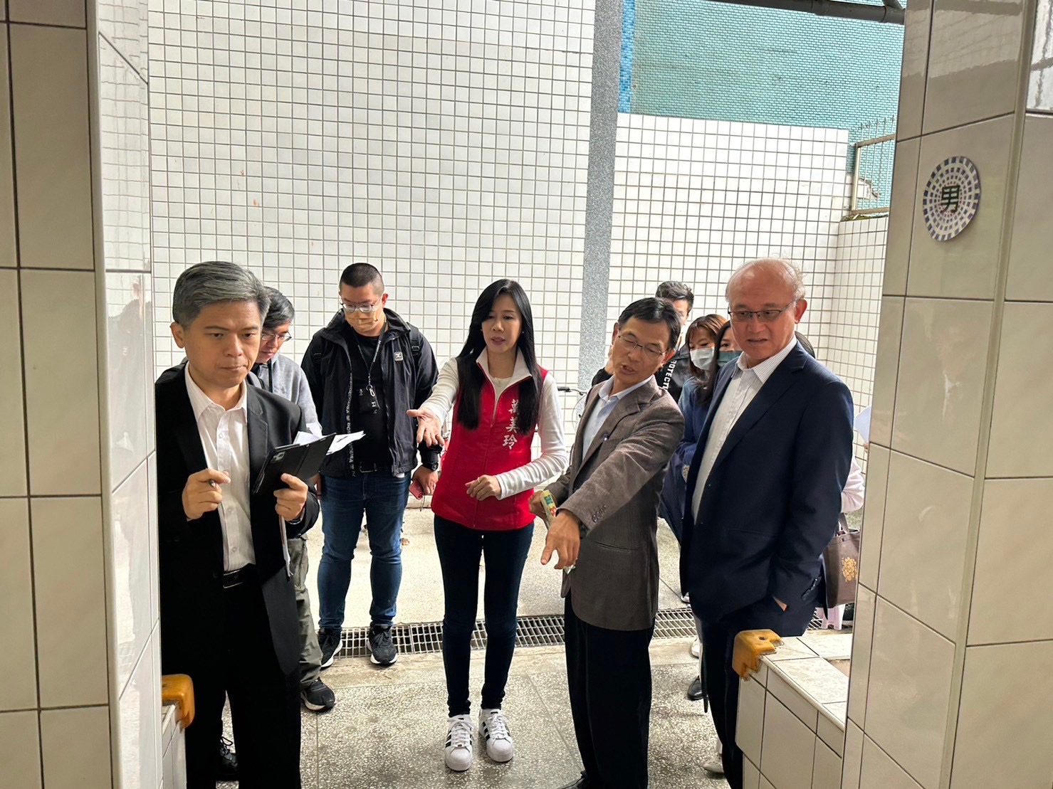 萬美玲增取校園老舊廁所整修經費 桃園市31校受惠金額逾1.1億元 S 25100353 0