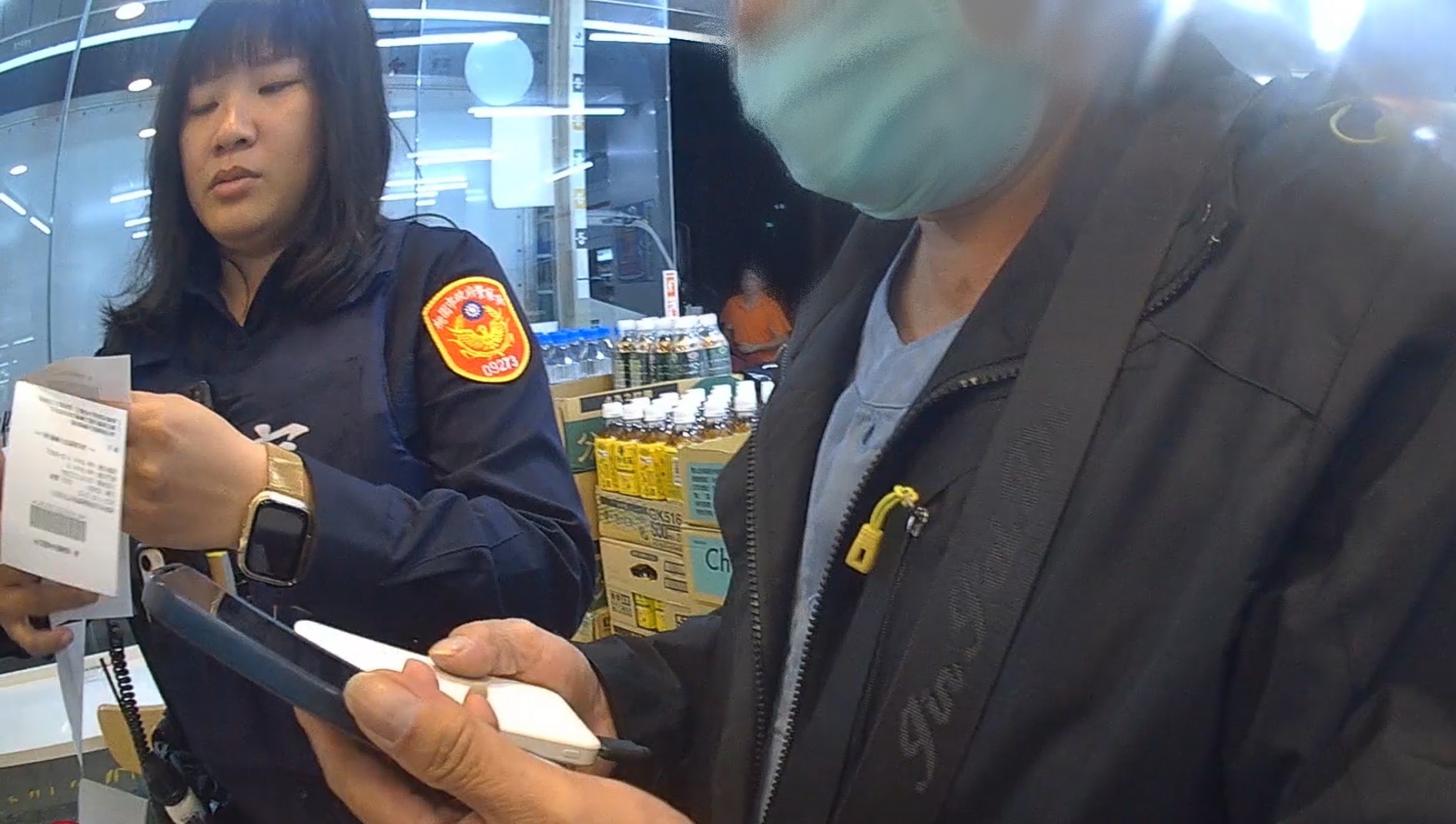 色字頭上一把刀!6旬男掉入色情按摩陷阱 損失3.3萬荷包 S 84189196 0