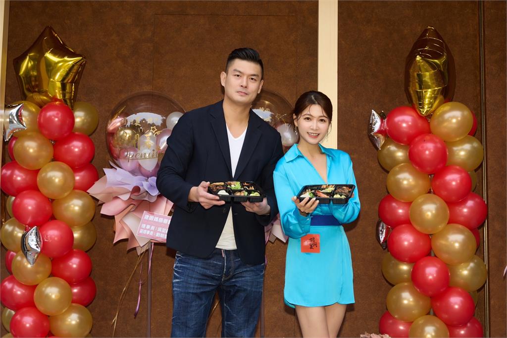 謝京穎2度為燒肉店站台!闢謠懷孕傳聞大嗑燒肉