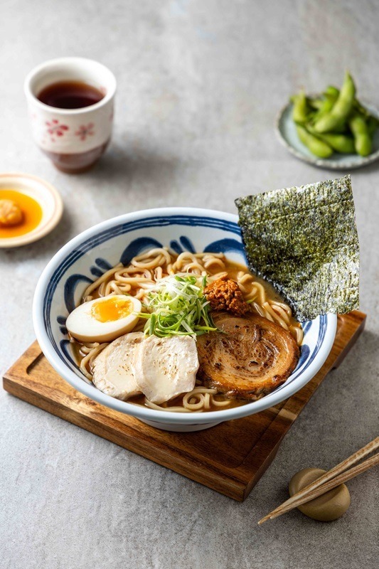 麦水塩麵屋獨家創新口味 南瓜泥蒙布朗湯麵、炙燒豚滿肉細烏龍 一碗滿足多重滋味 二圖麦水塩