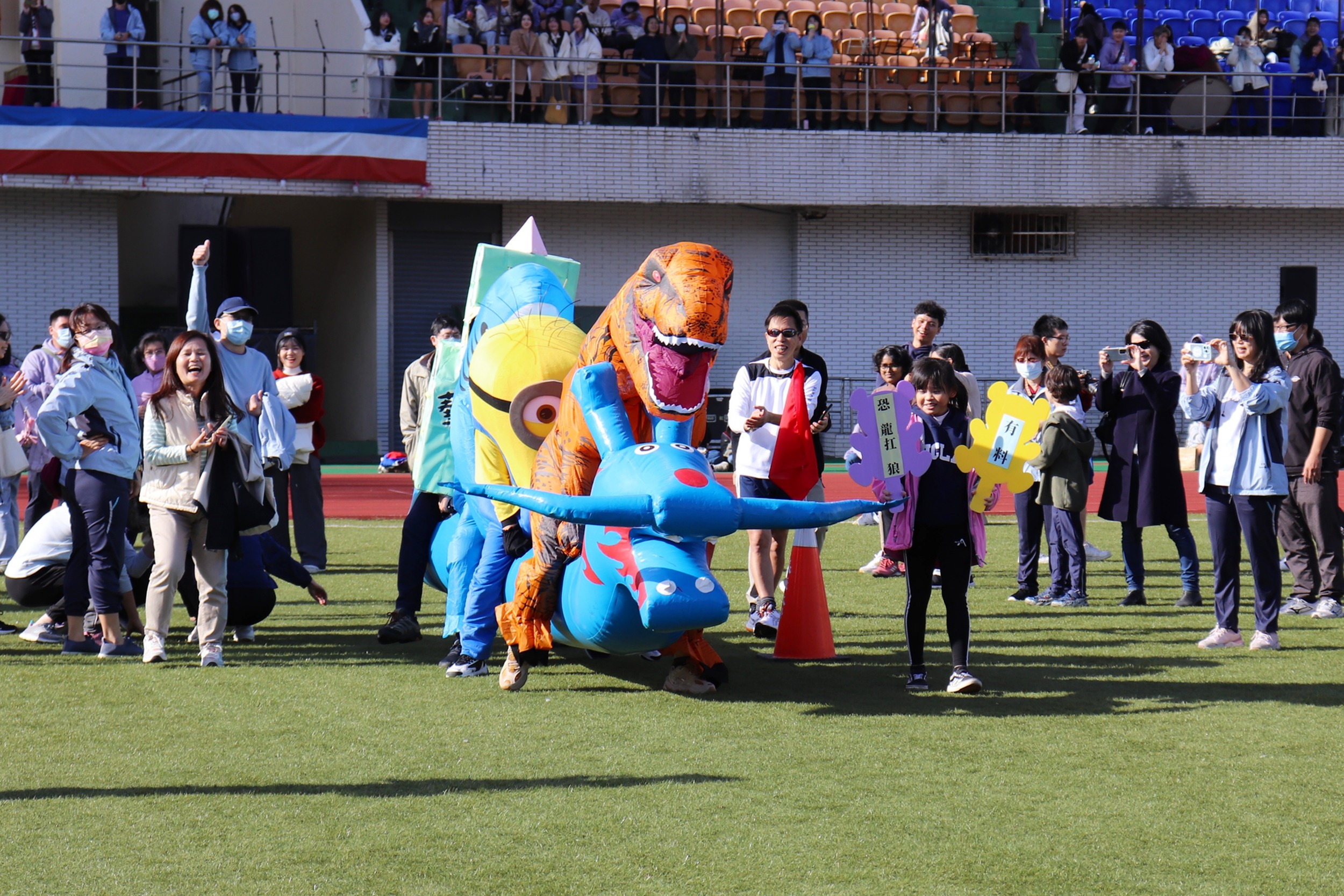 長庚大學運動會校園路跑熱血登場 異國美食園遊會飄香 圖1 2 0