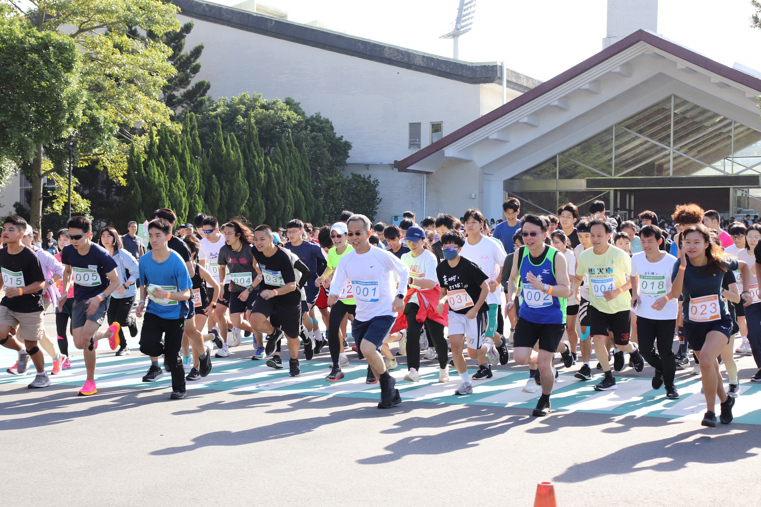 長庚大學運動會校園路跑熱血登場 異國美食園遊會飄香 圖4 0
