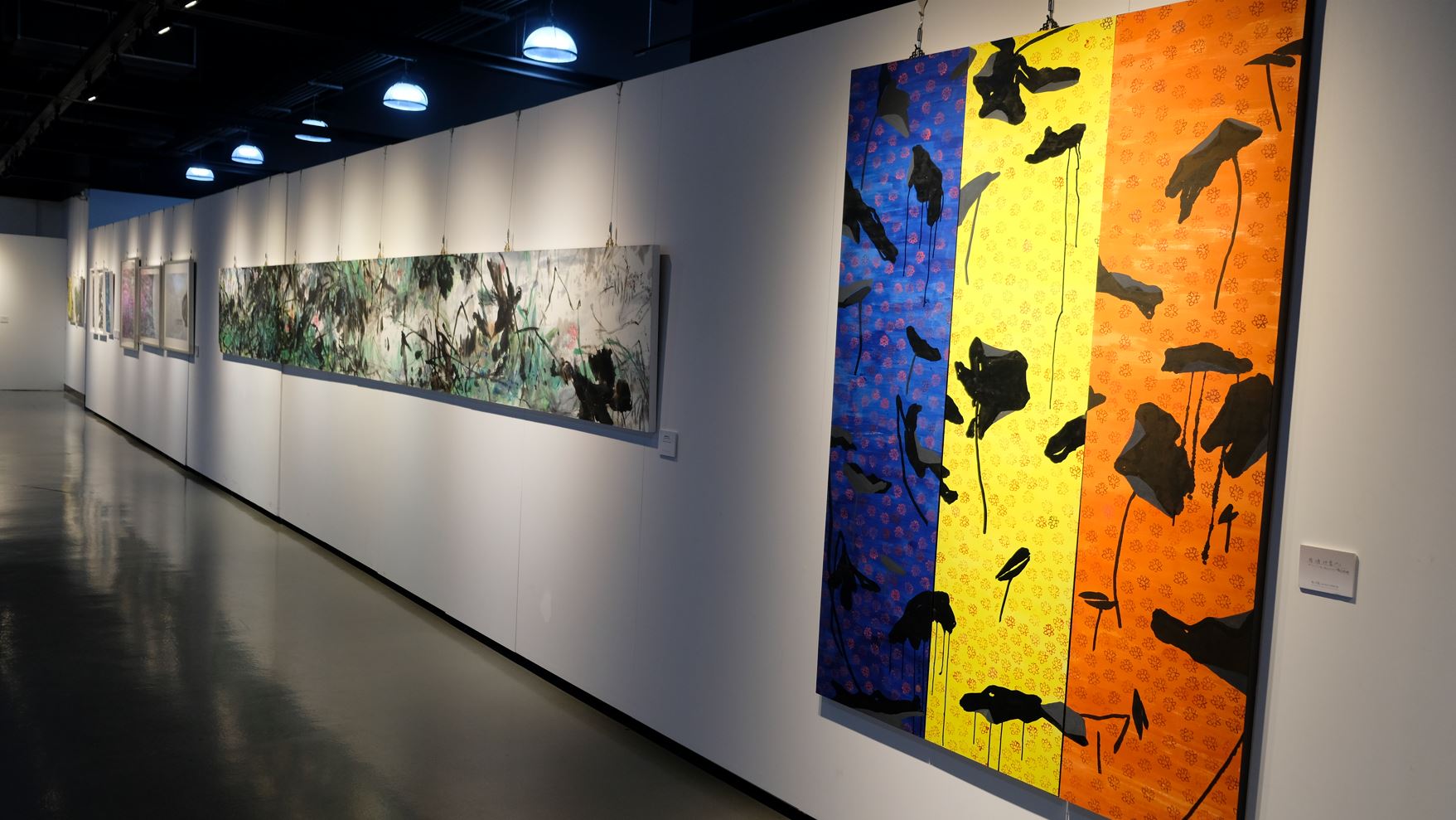 姚芳現代水墨創作展即起桃園展演中心登場 描繪「荷」的四季更迭變幻 展覽作品01 0