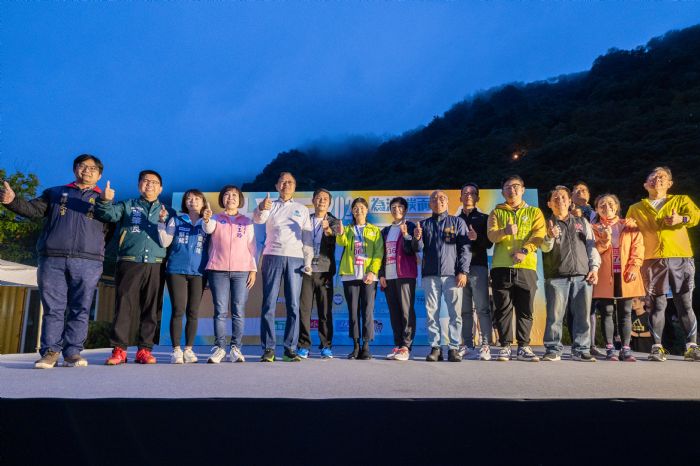 桃園石門水庫楓半馬熱情登場 吸引5500跑友共襄盛舉 20231203131628936