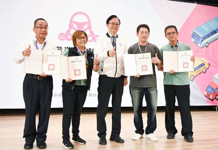 表揚117名優良職業駕駛 桃市府加碼提供免費肺癌篩檢 20231211154956735