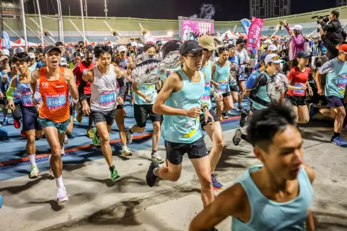 桃園國際城市半程馬拉松開跑 張善政鳴槍預祝跑者得佳績 20231223085245933