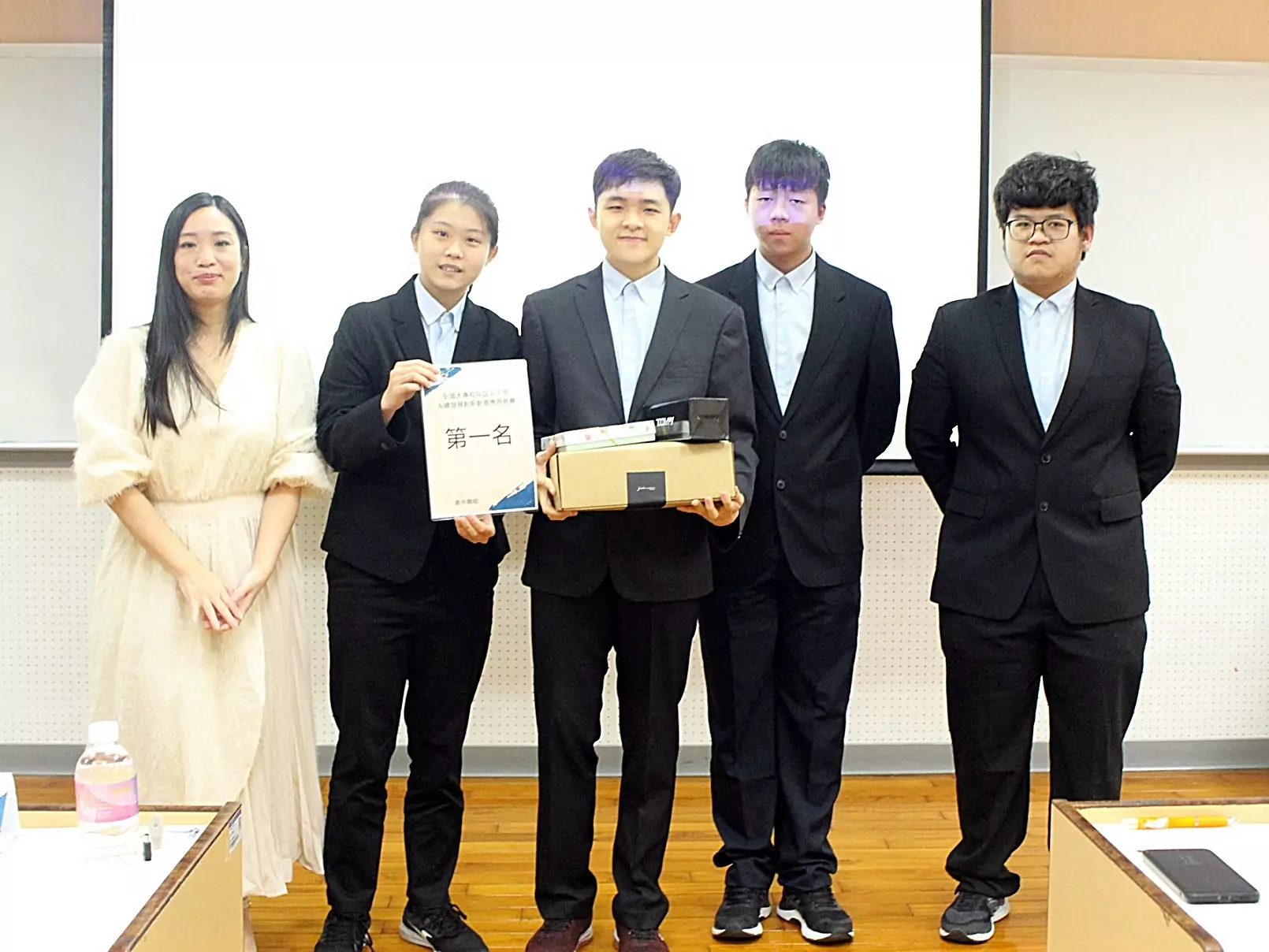 2023永續發展創新創意應用競賽 龍華科大榮獲大專組第一 1
