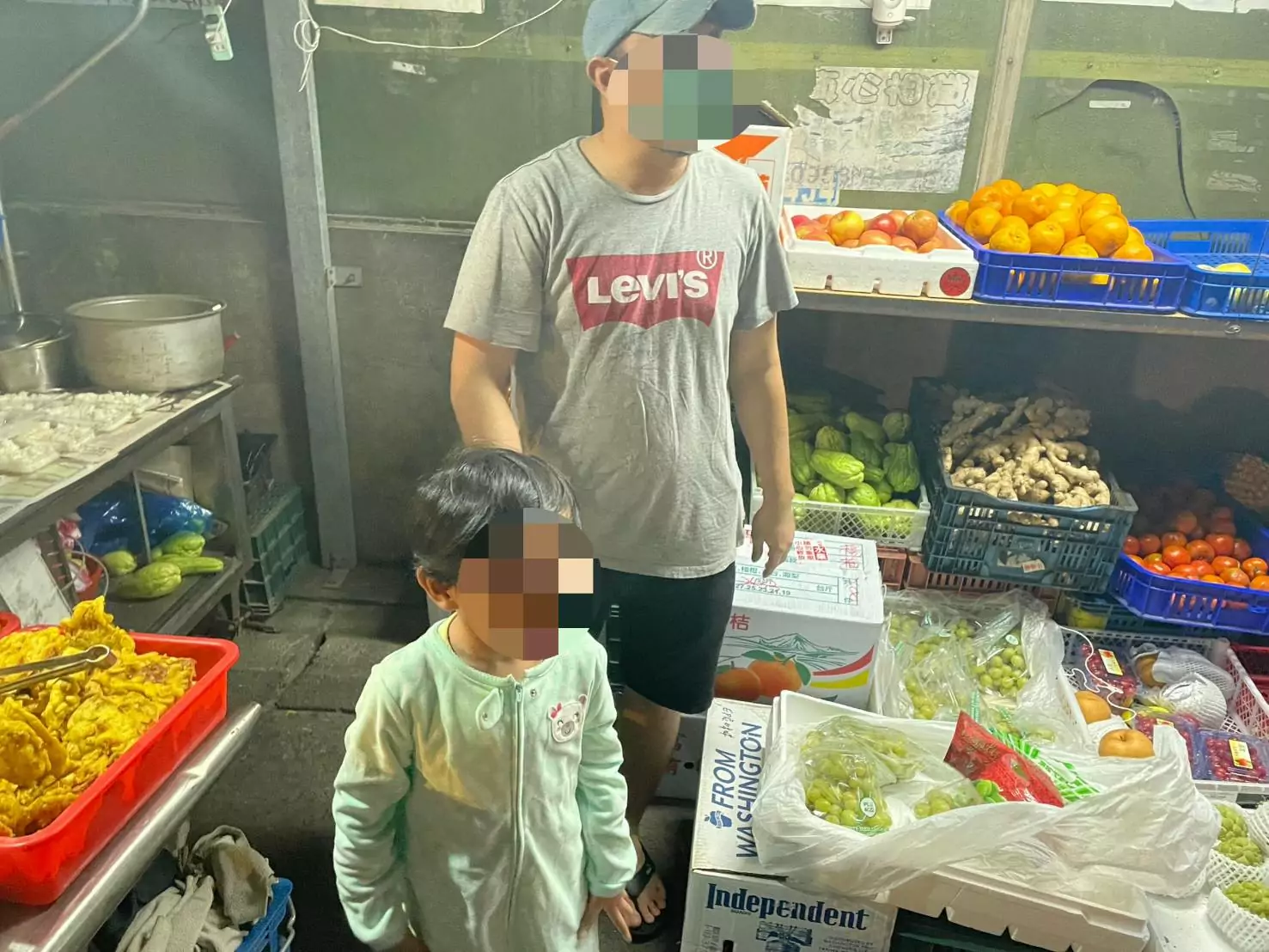 女童為找爸媽偷跑出門 大園警助女童平安返家 331558