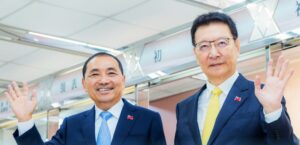 《桃園電子報》總統民調「侯康」大幅領先 7成民眾支持政黨輪替