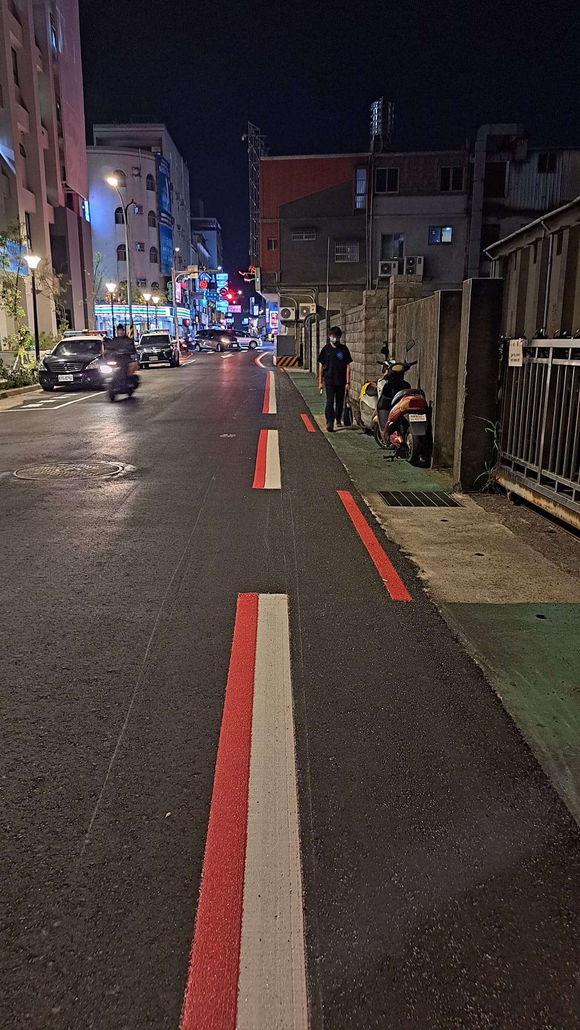 蘆竹綠鋪人行道僅「水溝蓋寬」?桃園交通局這麼說 411518284 7646475065366552 6204147820491283522 n