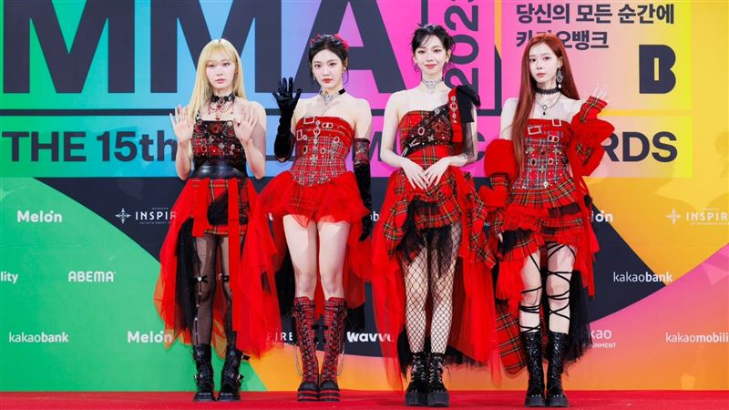 aespa成紅玫瑰 NewJeans引領YK2