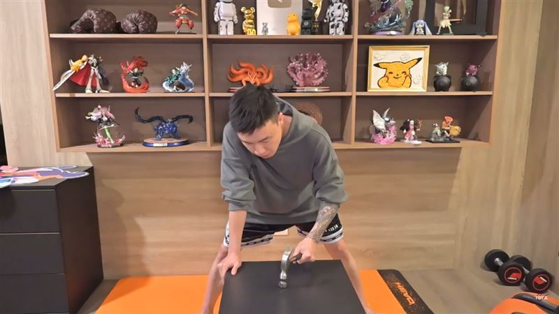 Toyz砸爛S2冠軍戒指 提1要求:將他除名