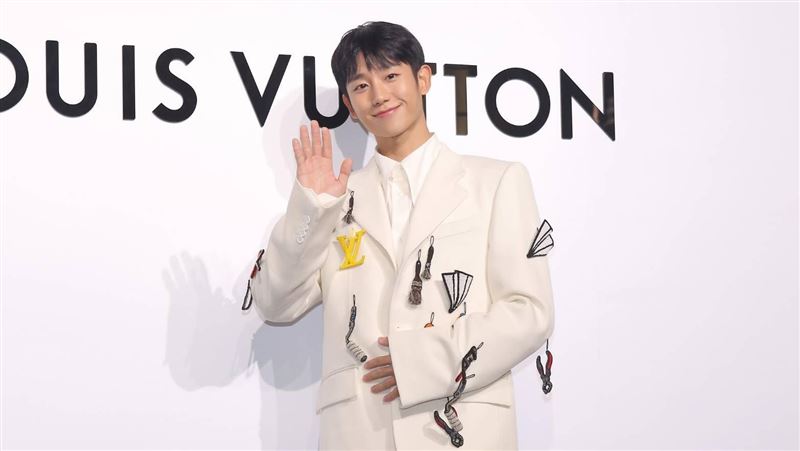 丁海寅人設崩塌!驚爆酒店常客愛開房陪睡