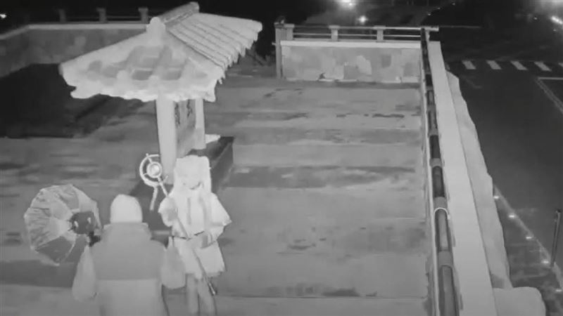 武嶺寒夜驚見芙莉蓮 網友神出Coser是她