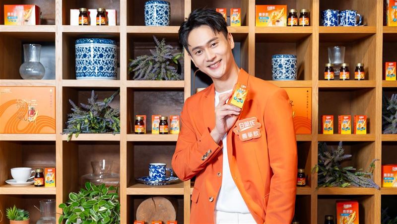 劉冠廷半夜當外送!許光漢「抖內」當乾爹