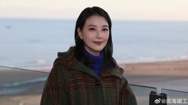 周海媚告別式低調完成 母悲吐身後事安排