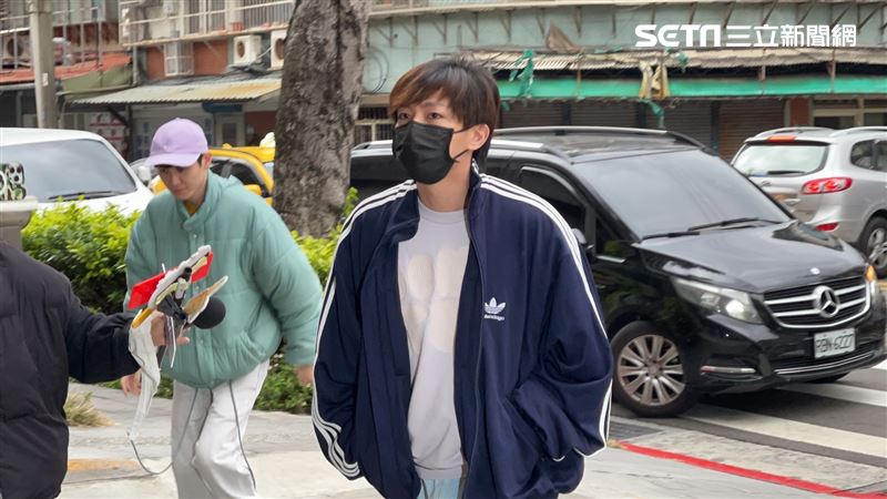 拍攝少年私密片被起訴 炎亞綸今現身法院