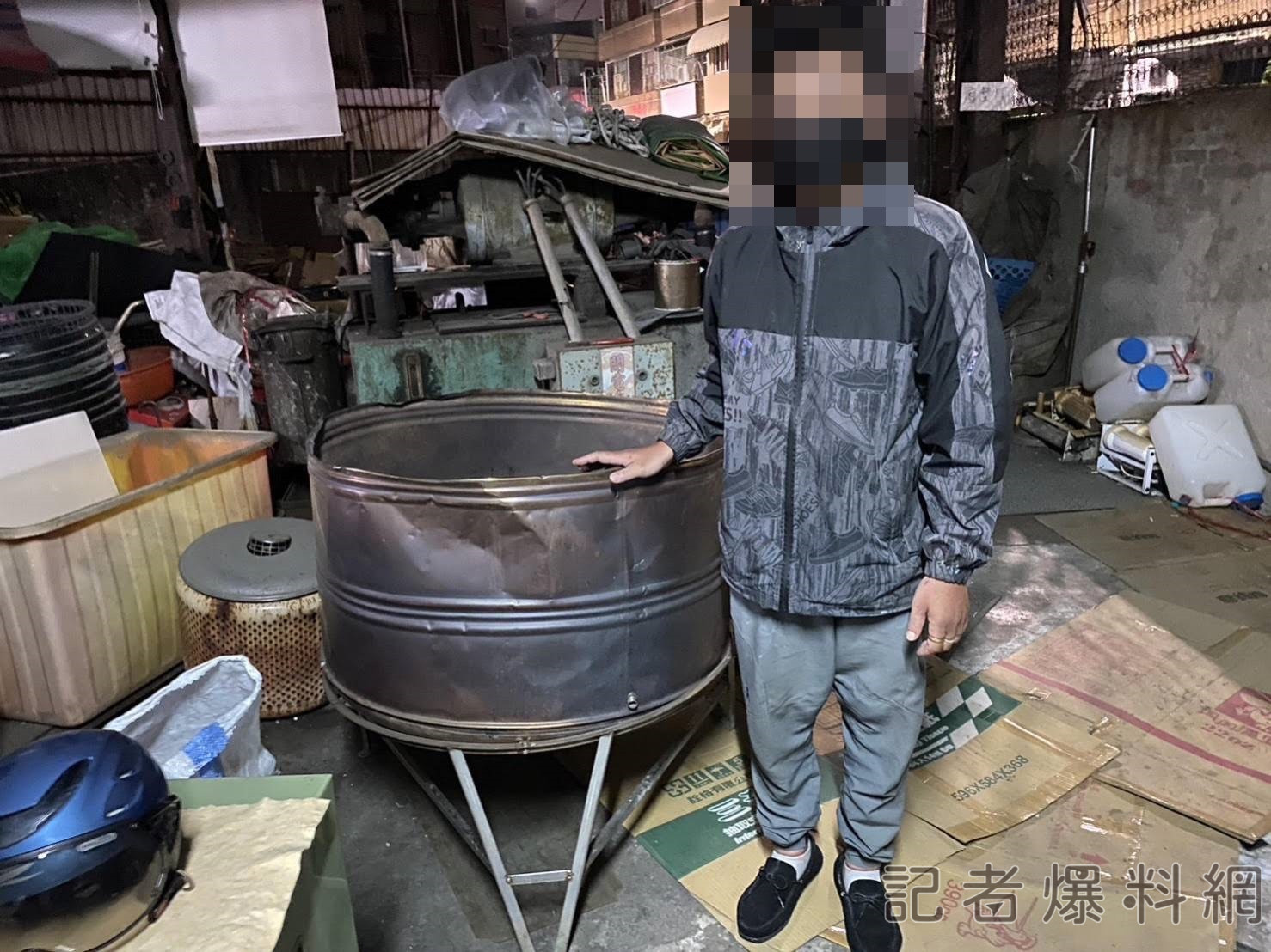 超大金爐也載的走 狂賊兩小時就被逮 超大金爐也載的走 狂賊兩小時就被逮