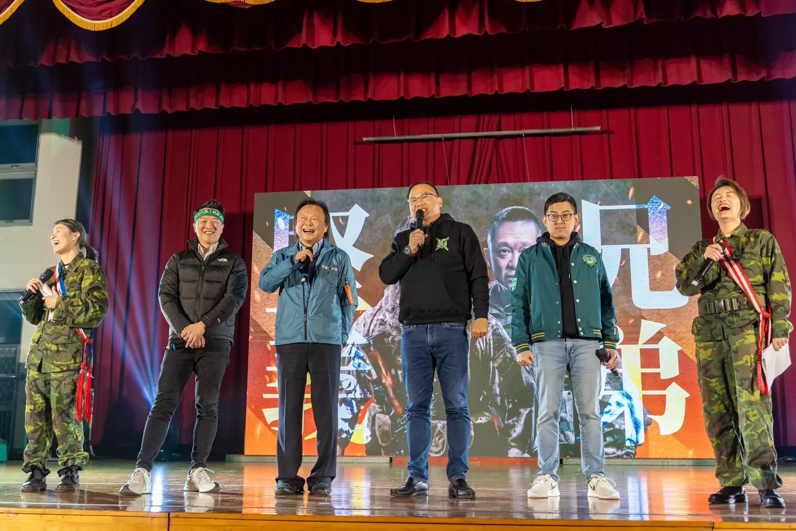「搶救王義川」震撼台北 高嗆黃國昌:我在立法院等你 「搶救王義川」震撼台北 高嗆黃國昌:我在立法院等你