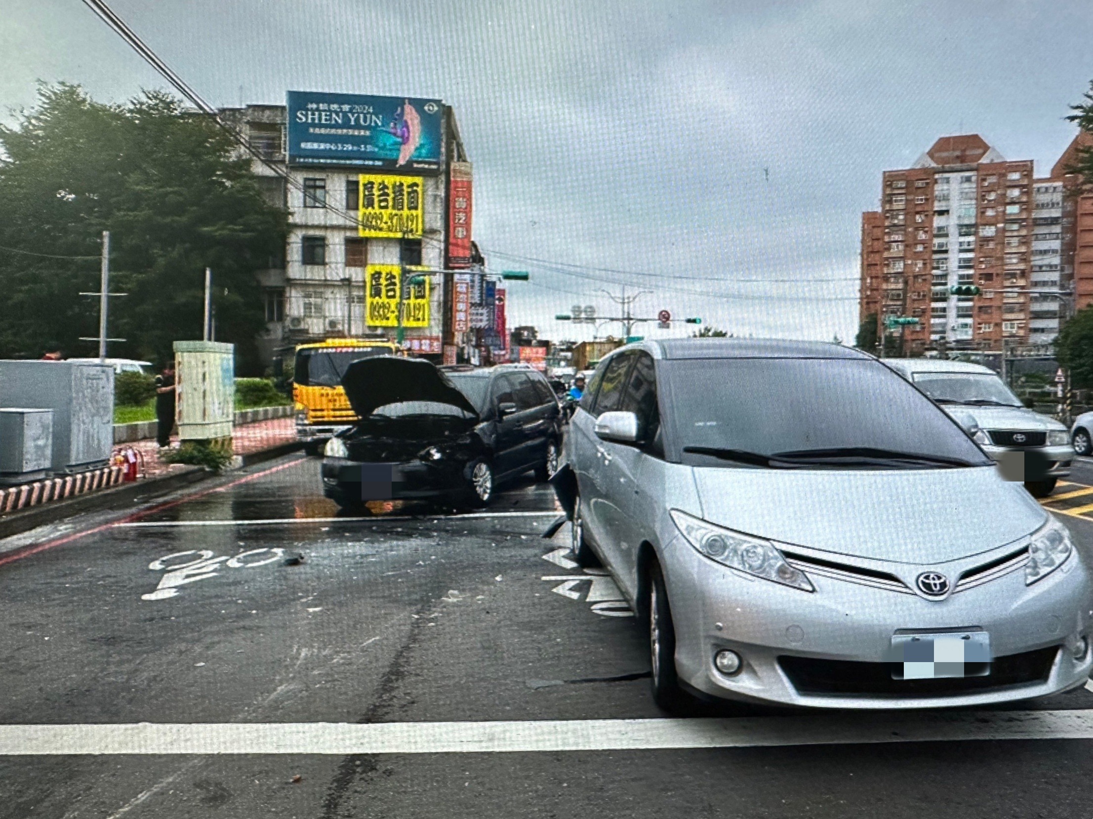 疑未注意前方車況 男開車狠撞前方自小客1人受傷 S 23453738 0 副本