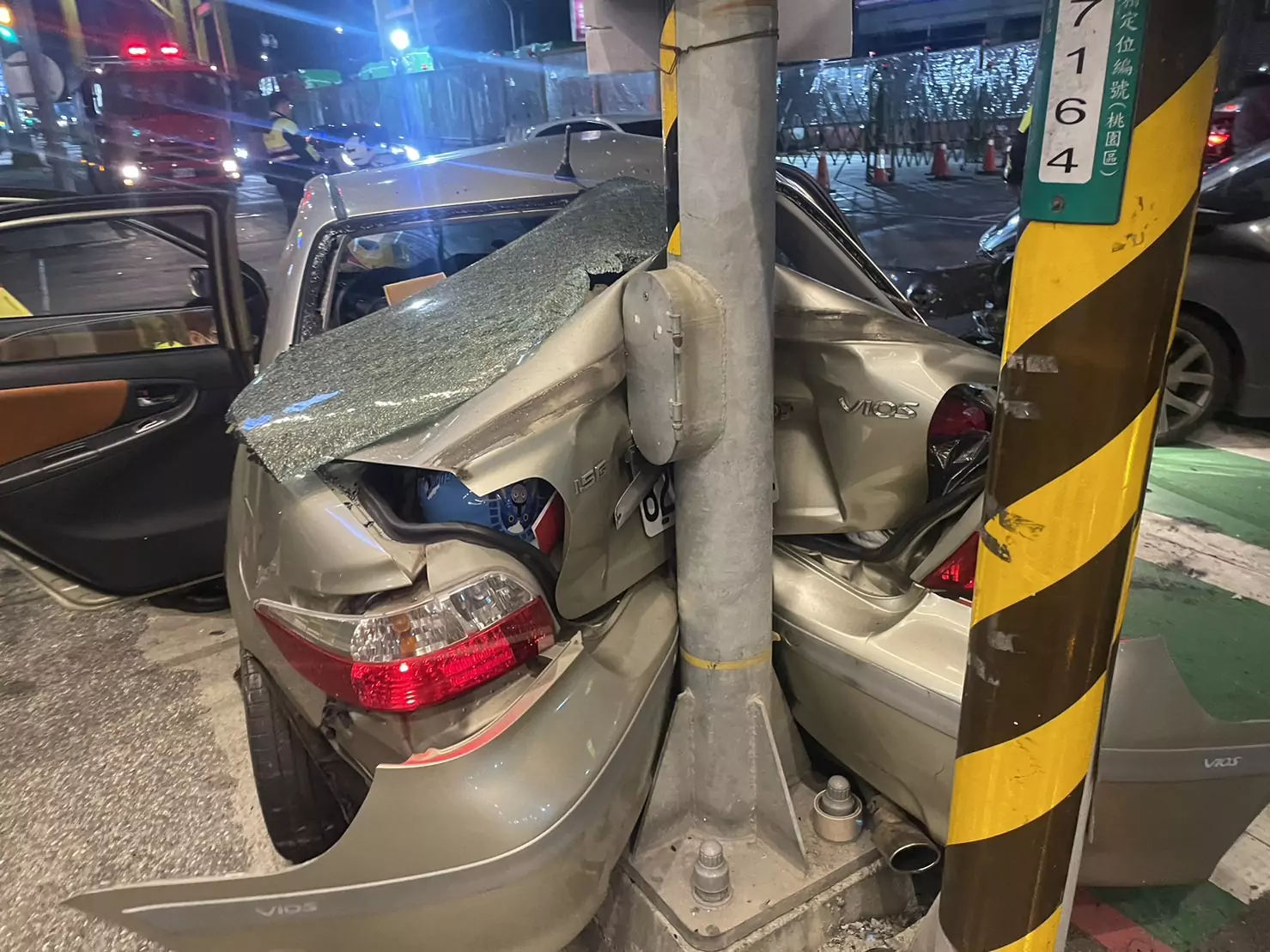 【有片】桃園「天坑」路口嚴重車禍 違規肇事傷者昏迷 S 44851202
